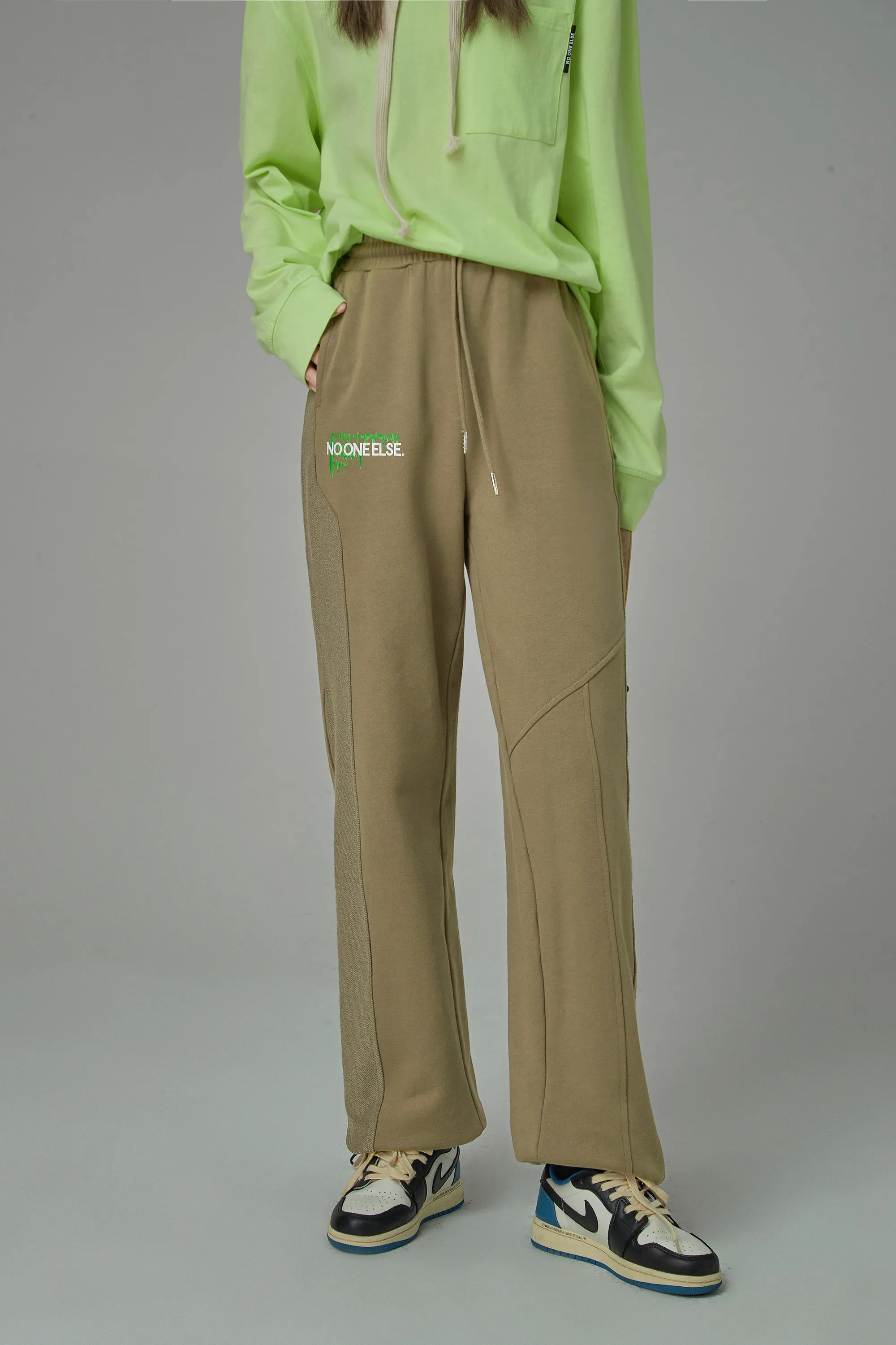 Catchy Moments Jogger Pants